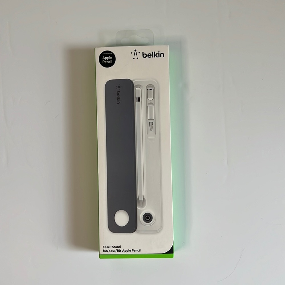 Belkin Apple Pencil Case and Holder! NWT.
